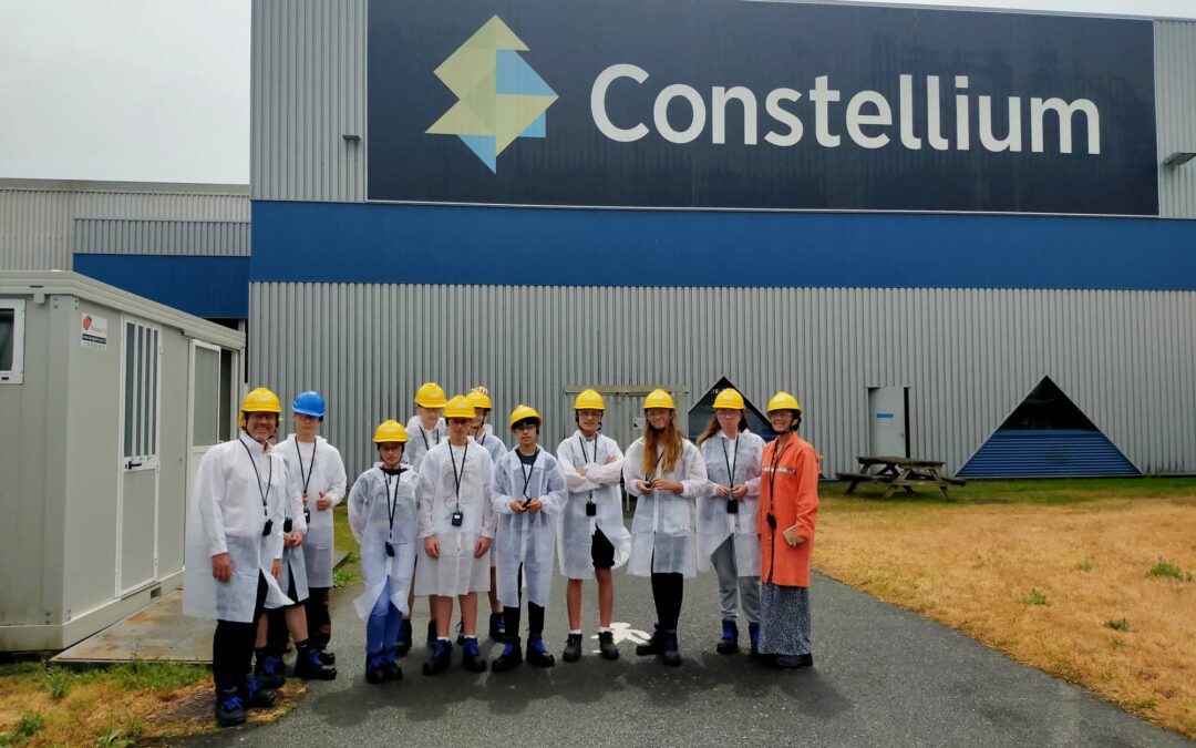 Les élèves de la Cordée visitent l’entreprise Constellium de Montreuil-Juigné